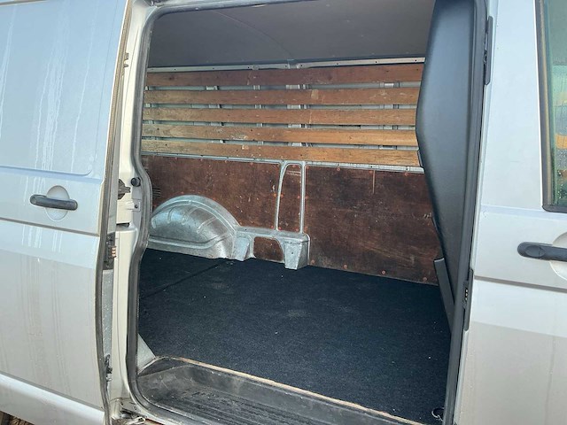 2016 - volkswagen - transporter - 2.0 tdi l2h1 comf. - bedrijfswagen - afbeelding 2 van  14