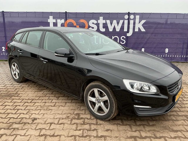 2016 - volvo - v60 - 2.0 d2 kinetic bns - personenauto - afbeelding 2 van  10
