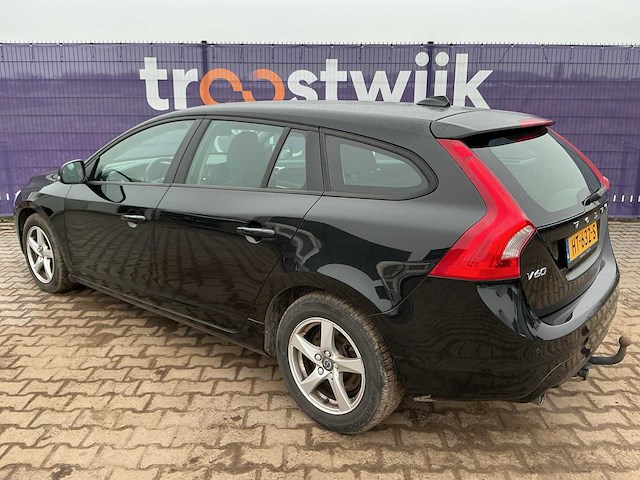 2016 - volvo - v60 - 2.0 d2 kinetic bns - personenauto - afbeelding 3 van  10