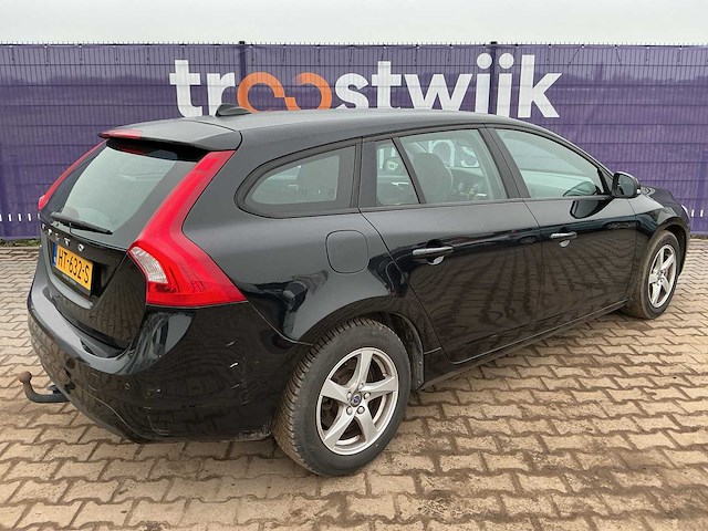 2016 - volvo - v60 - 2.0 d2 kinetic bns - personenauto - afbeelding 4 van  10