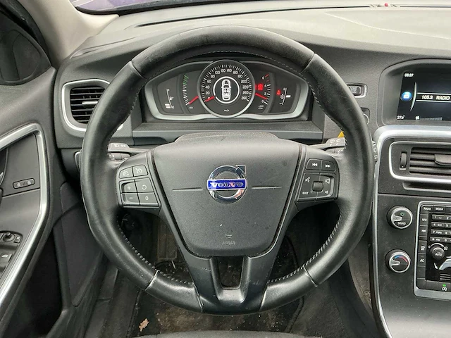 2016 - volvo - v60 - 2.0 d2 kinetic bns - personenauto - afbeelding 2 van  13