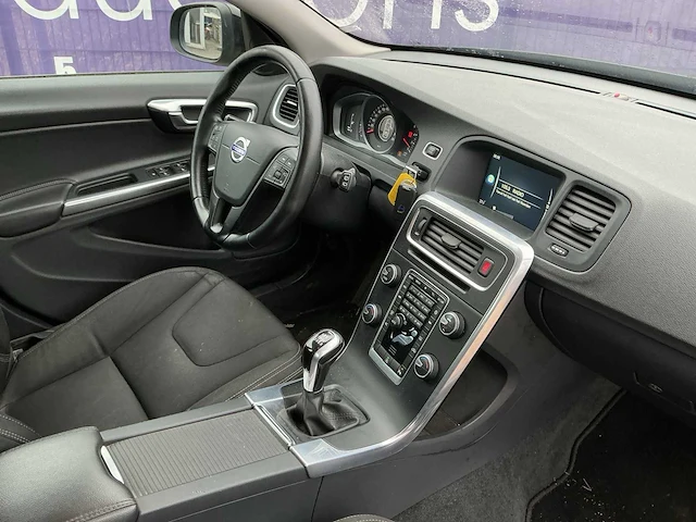 2016 - volvo - v60 - 2.0 d2 kinetic bns - personenauto - afbeelding 11 van  13