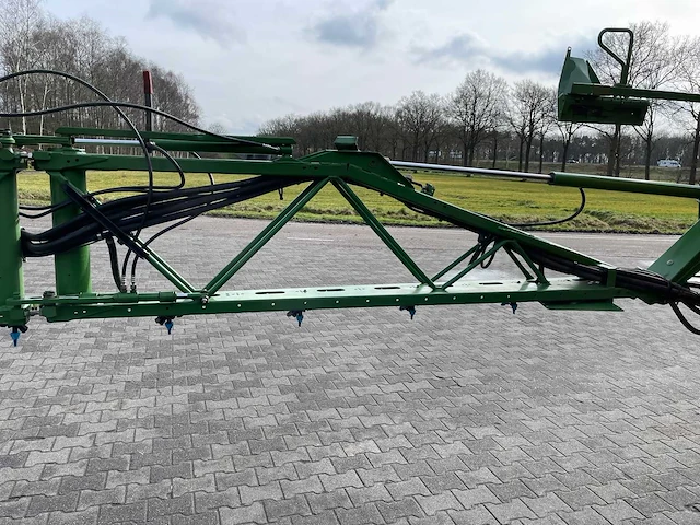 2016 2016 amazone uf 1801 veldspuit met ft 1001 fronttank – 27 m – 2.800 liter – amatron 3 - afbeelding 17 van  42
