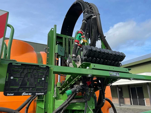 2016 2016 amazone uf 1801 veldspuit met ft 1001 fronttank – 27 m – 2.800 liter – amatron 3 - afbeelding 4 van  42