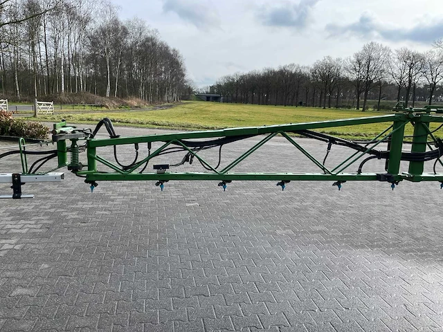 2016 2016 amazone uf 1801 veldspuit met ft 1001 fronttank – 27 m – 2.800 liter – amatron 3 - afbeelding 9 van  42