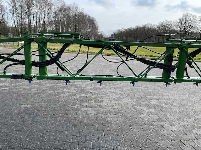 2016 2016 amazone uf 1801 veldspuit met ft 1001 fronttank – 27 m – 2.800 liter – amatron 3 - afbeelding 18 van  39