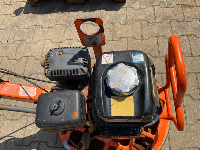 2016 atlas copco bg240 mechanische troffel / betonvlinder / cementvlinder - afbeelding 5 van  9