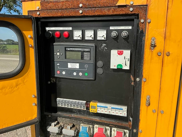 2016 atlas copco eps303tde stroomgenerator - afbeelding 18 van  19