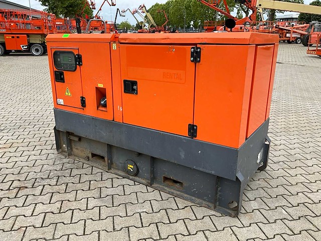 2016 atlas copco / grupos electrogenos europa qas 40 st3 aggregaat - afbeelding 1 van  8