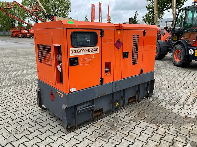 2016 atlas copco / grupos electrogenos europa qas 60 st3 stroom aggregaat - afbeelding 8 van  12