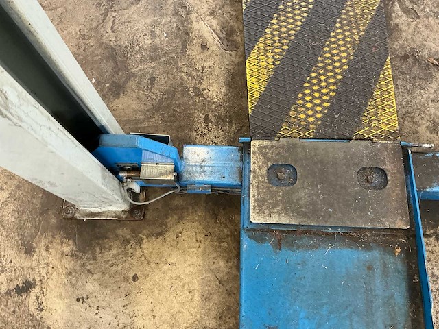 2016 autec al 5044vs hefbrug - afbeelding 2 van  16