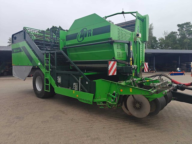 2016 avr spirit 9200 2-rijige bunkerverstekrooier 8 ton - afbeelding 1 van  16