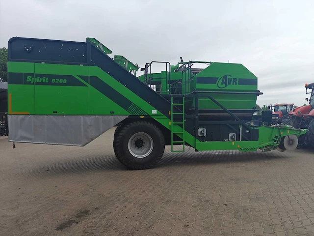 2016 avr spirit 9200 2-rijige bunkerverstekrooier 8 ton - afbeelding 12 van  25