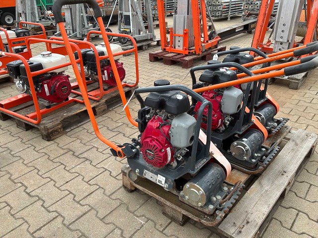 2016 belle / altrad lc3228 compacte trilplaat - afbeelding 1 van  6