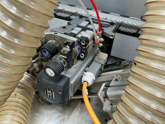 2016 biesse jade 340 halfautomatische kantenaanlijmmachine - afbeelding 17 van  43