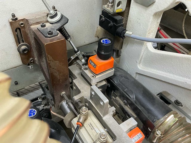 2016 biesse jade 340 halfautomatische kantenaanlijmmachine - afbeelding 20 van  43