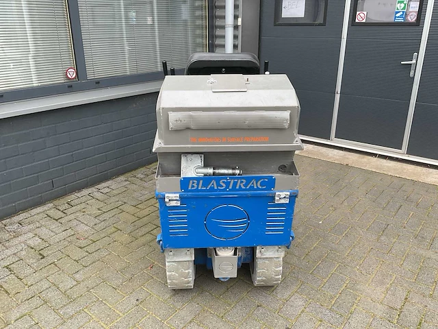 2016 blastrac bms-200adb ride-on tapijtstripper - afbeelding 7 van  14