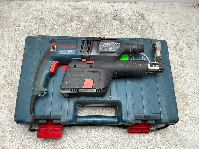 2016 bosch gbh 2-23 rea boorhamer 710w sds-plus met stofafzuiging - afbeelding 2 van  5