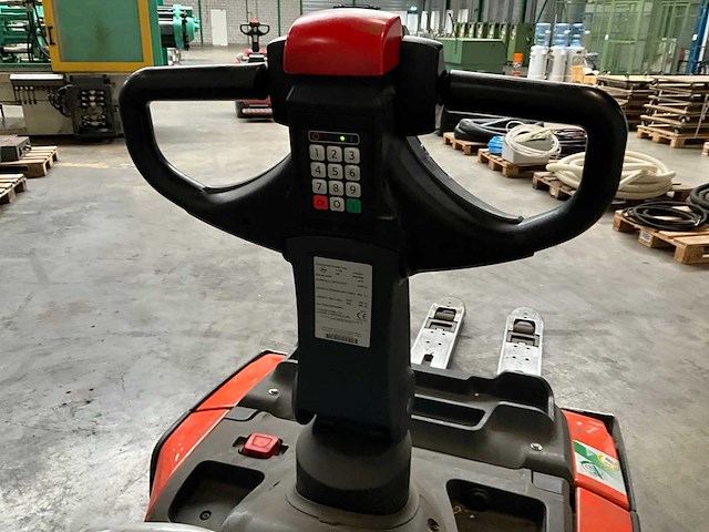 2016 bt lpe200 elektrische palletwagen - afbeelding 8 van  11