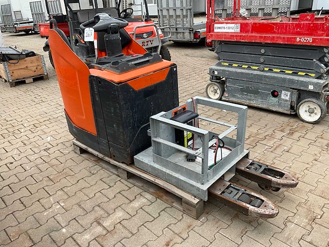 2016 bt lpe200 elektrische palletwagen - afbeelding 8 van  13