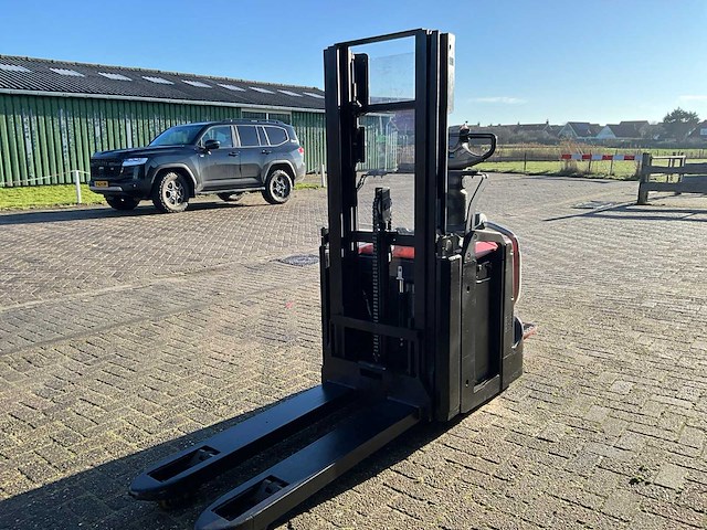 2016 bt spe200d stapelaar - afbeelding 6 van  12