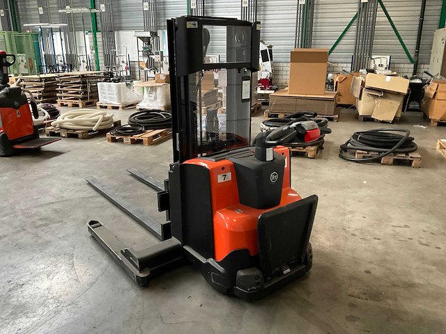 2016 bt staxio swe120s breedspoor stapelaar - afbeelding 9 van  14