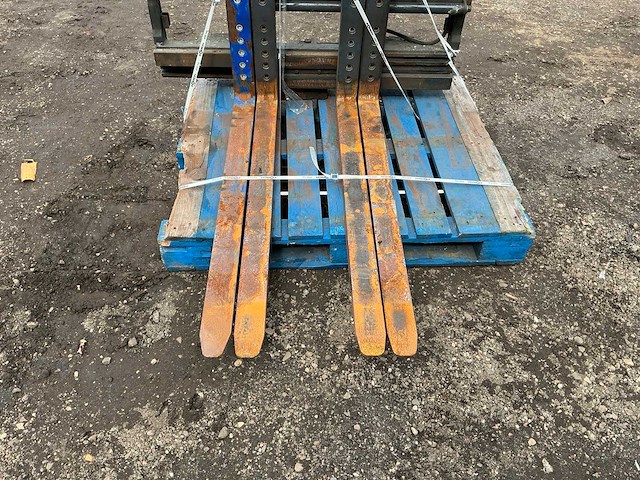2016 cascade 28g2-fds-117 dubbel vorkenbord heftruck toebehoren - afbeelding 9 van  9