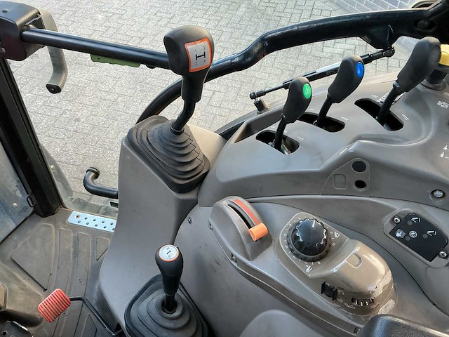 2016 case ih farmall 105u vierwielaangedreven landbouwtractor - afbeelding 13 van  22