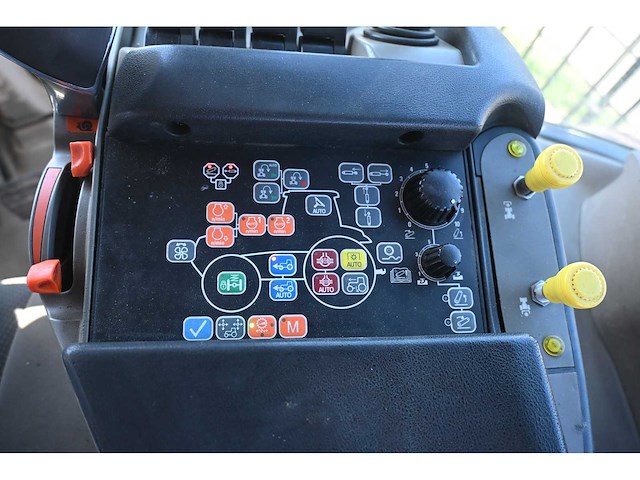 2016 case ih puma cvx 200 vierwielaangedreven landbouwtractor - afbeelding 27 van  37