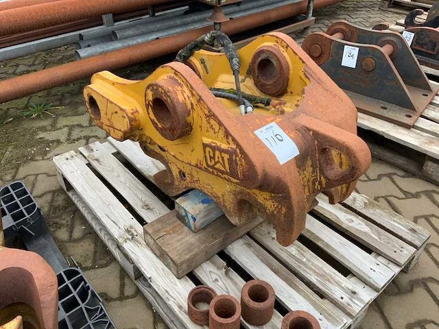 2016 caterpillar b-l linkage snelwissel - afbeelding 1 van  8