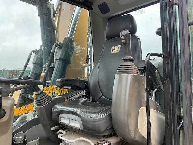 2016 caterpillar m313d banden graafmachine - afbeelding 17 van  36