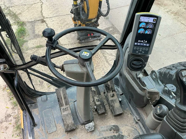2016 caterpillar m313d banden graafmachine - afbeelding 18 van  36