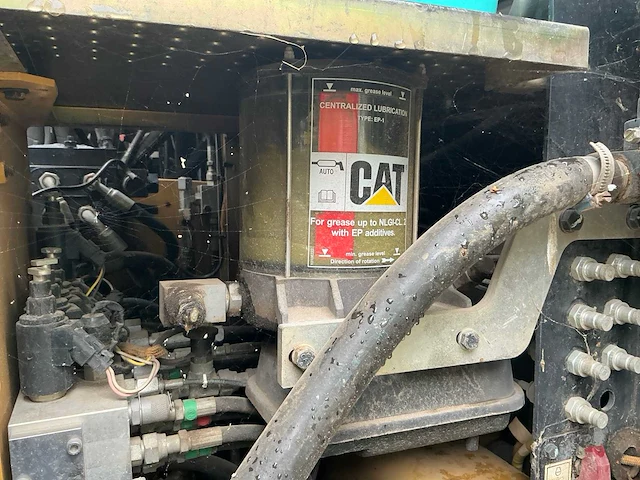 2016 caterpillar m313d banden graafmachine - afbeelding 25 van  36