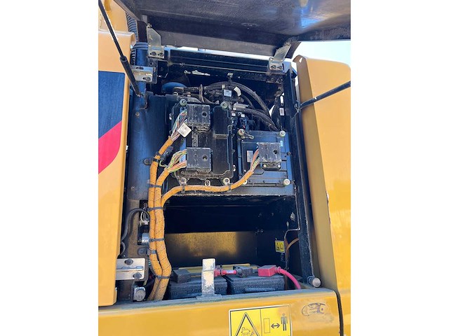 2016 caterpillar mh3022 banden graafmachine - afbeelding 18 van  28