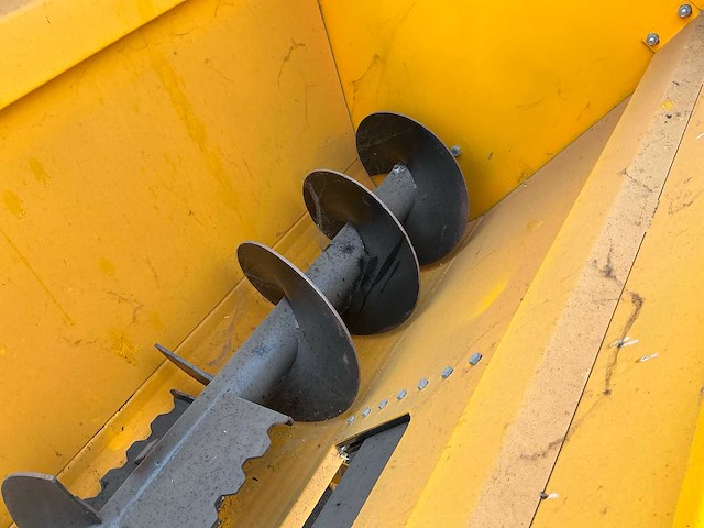 2016 çelikel perpetual semi-automatische silage verpakkingsinstallatie met 2 m³ mengbunker en 7 m transportband - afbeelding 21 van  38