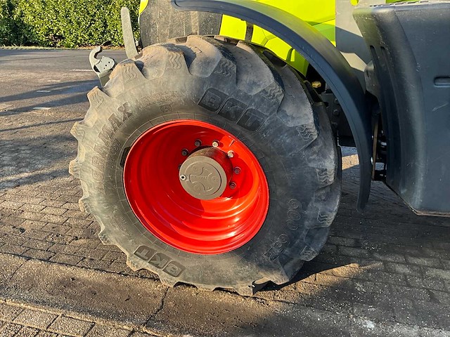 2016 claas arion 650 vierwielaangedreven landbouwtractor met voorlader - afbeelding 14 van  40