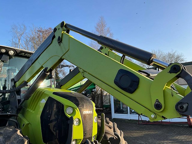 2016 claas arion 650 vierwielaangedreven landbouwtractor met voorlader - afbeelding 26 van  40
