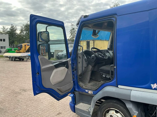 2016 daf lf 180 vrachtwagen met laadlift - afbeelding 18 van  18