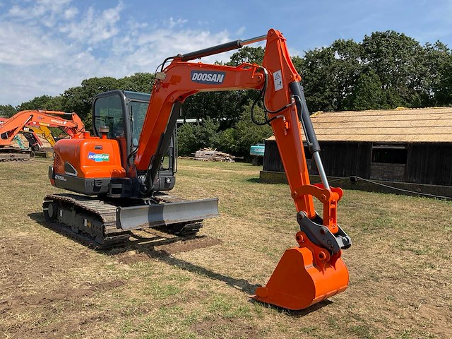 2016 doosan dx55-9c midigraafmachine - afbeelding 15 van  20