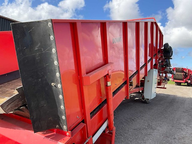 2016 downs dg 300 + det 3m stortbak met spiraalrollenreiniger - afbeelding 7 van  7