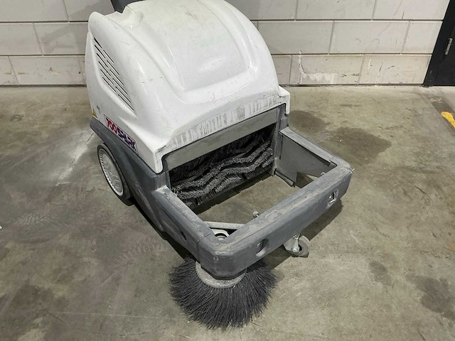 2016 dulevo spark 700eh elektrische veegmachine - afbeelding 11 van  12