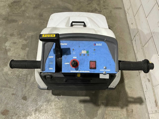 2016 dulevo spark 700eh elektrische veegmachine - afbeelding 6 van  12