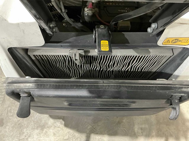 2016 dulevo spark 700eh elektrische veegmachine - afbeelding 9 van  12