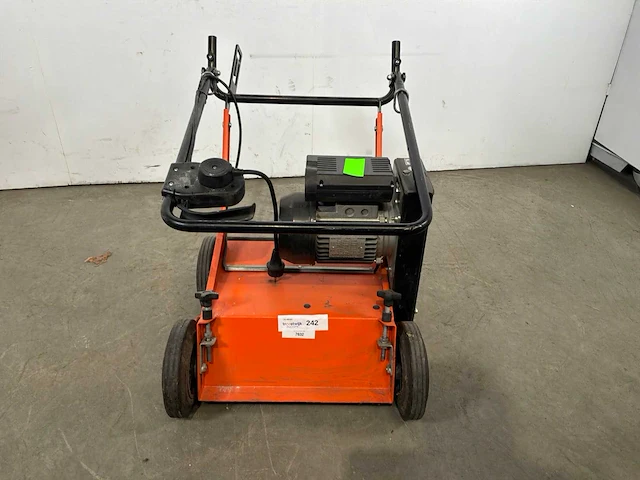 2016 eliet e 401 electric verticuteermachine 40cm 220v - afbeelding 2 van  7