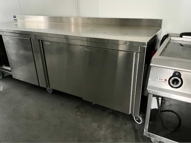 2016 emainox werktafel roestvast staal - afbeelding 2 van  7