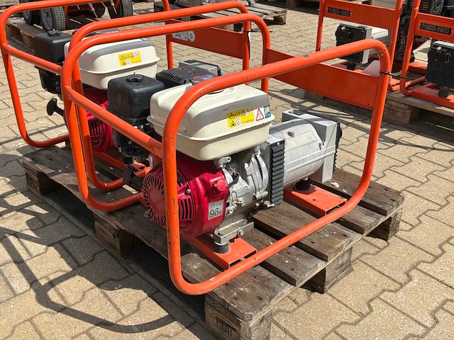 2016 europower ep4100 stroom aggregaat - afbeelding 1 van  8