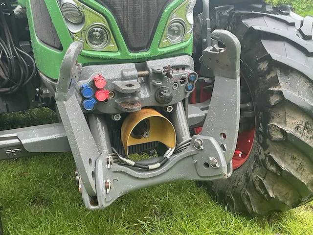 2016 fendt 516 vario vierwiel aangedreven landbouwtractor - afbeelding 25 van  48