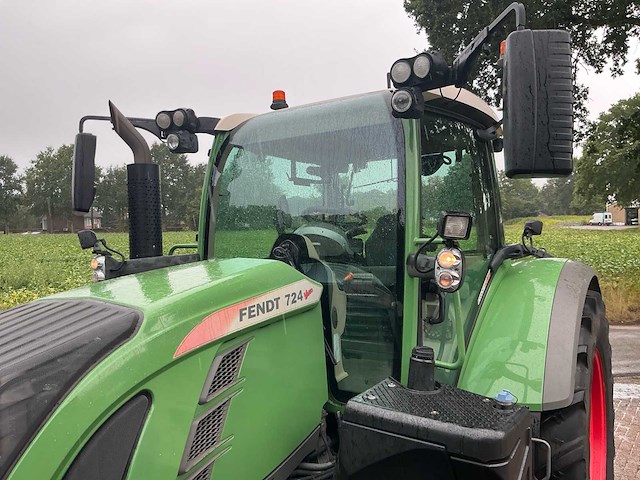 2016 fendt 724 vario profi plus vierwielaangedreven landbouwtractor - afbeelding 37 van  39