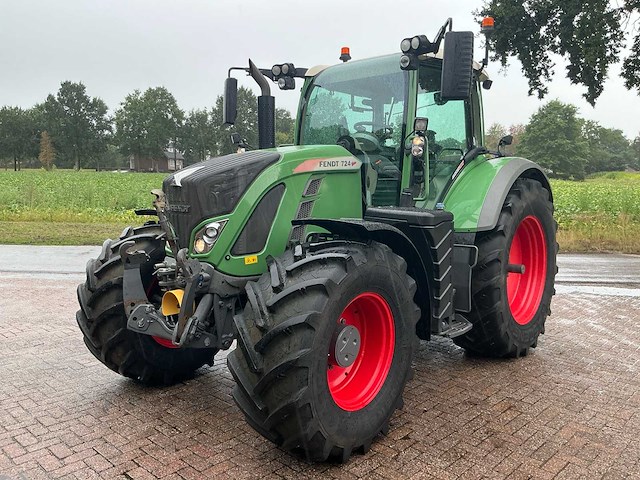 2016 fendt 724 vario profi plus vierwielaangedreven landbouwtractor - afbeelding 1 van  31