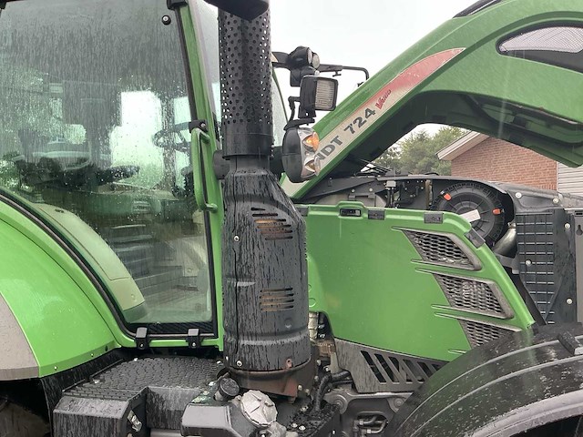 2016 fendt 724 vario profi plus vierwielaangedreven landbouwtractor - afbeelding 14 van  31